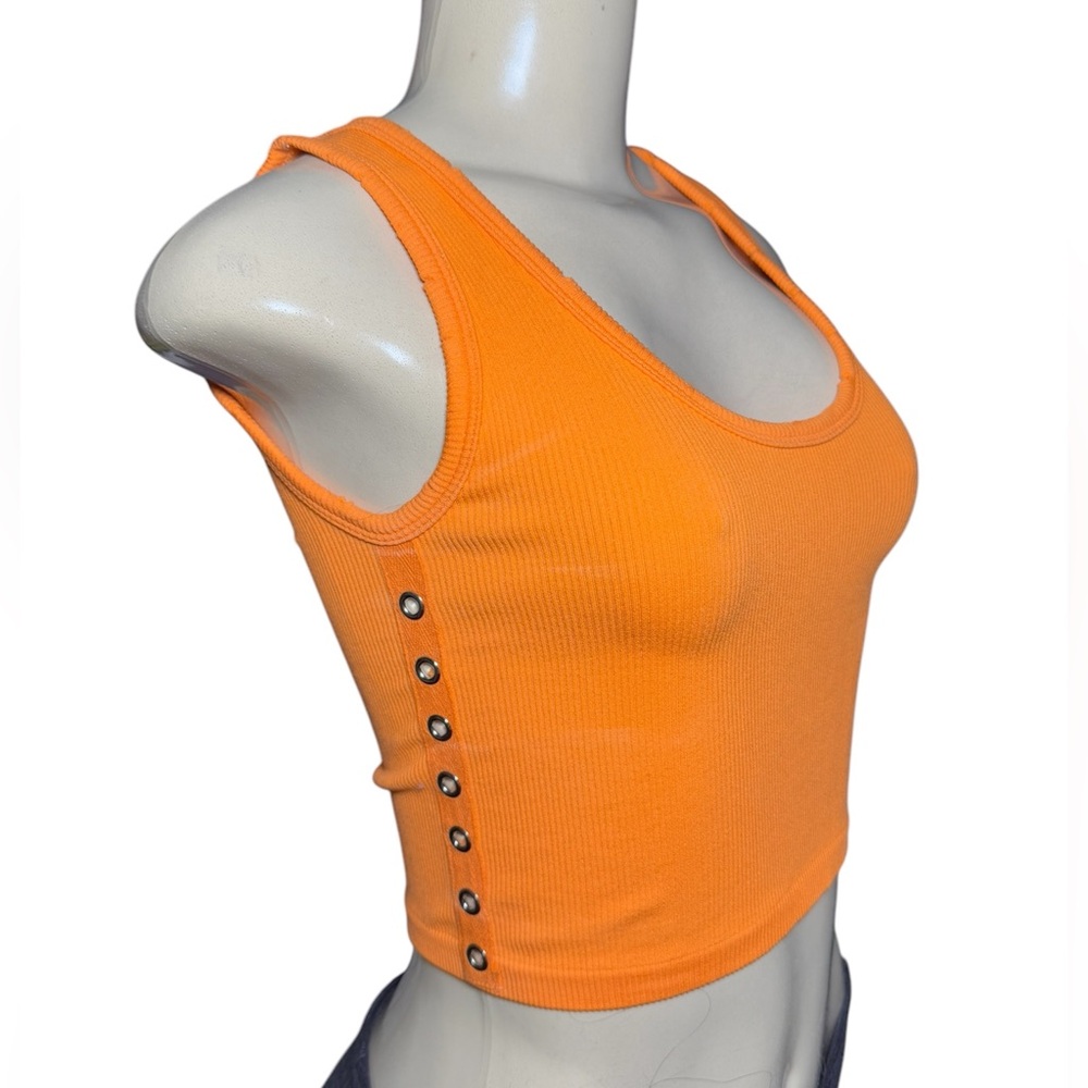 🟢 NWT Anwind Grommet Orange Ribbed Cropped Tank Top size M